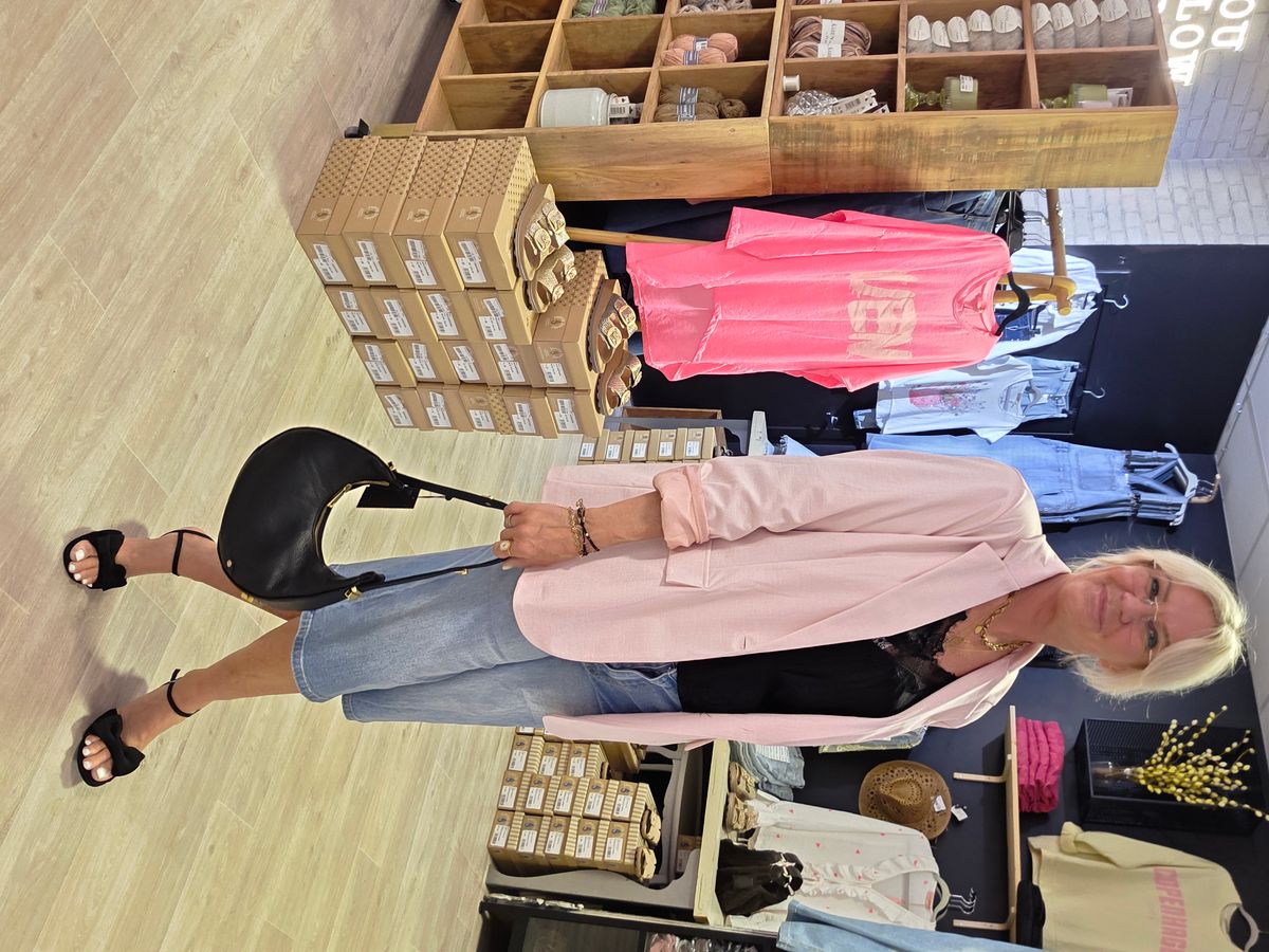 ANELLA SHORTS