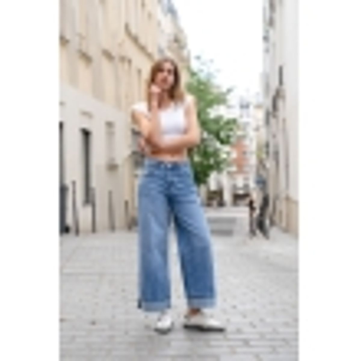 TURN UP JEANS