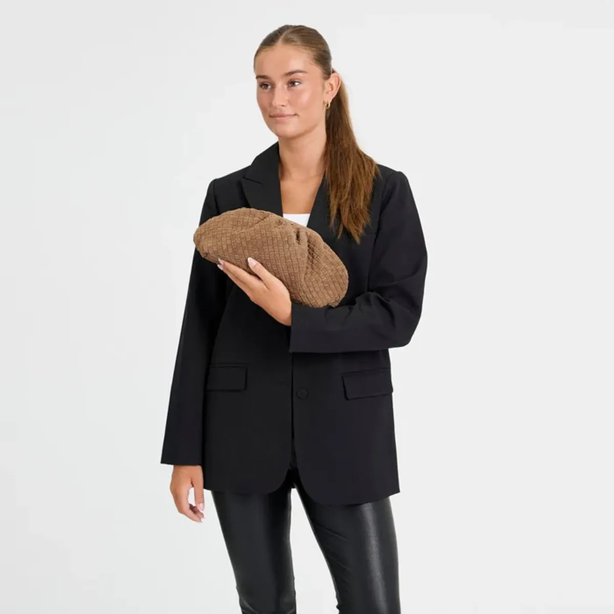 BERLIN CLUTCH
